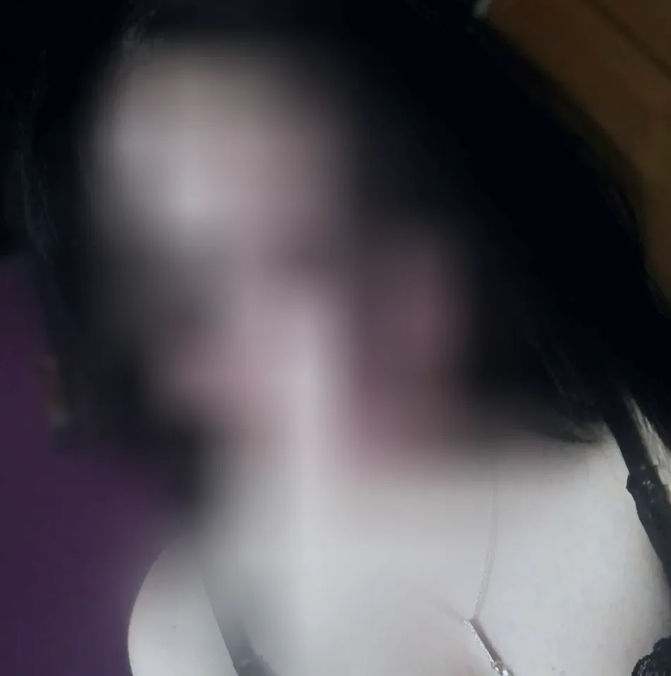 Bianca, 32