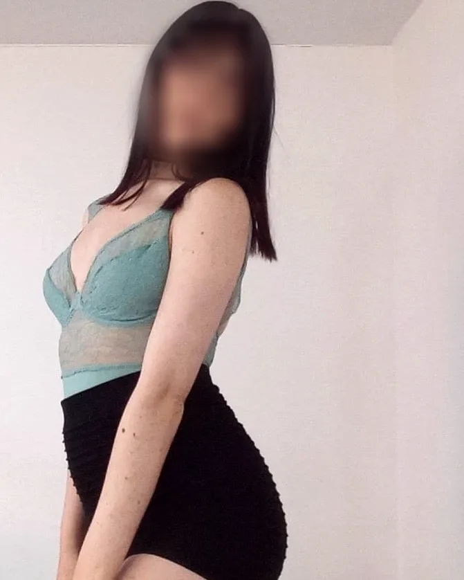 Stefanie, 24